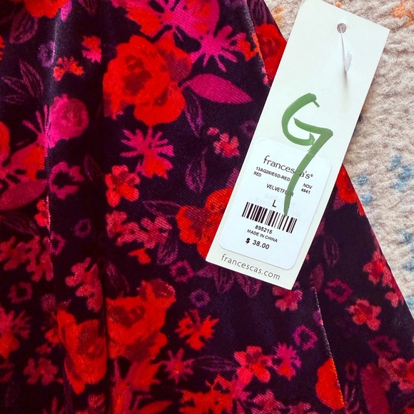 Francesca's Collections Red & Black Velvet Skirt - Picture 3 of 5